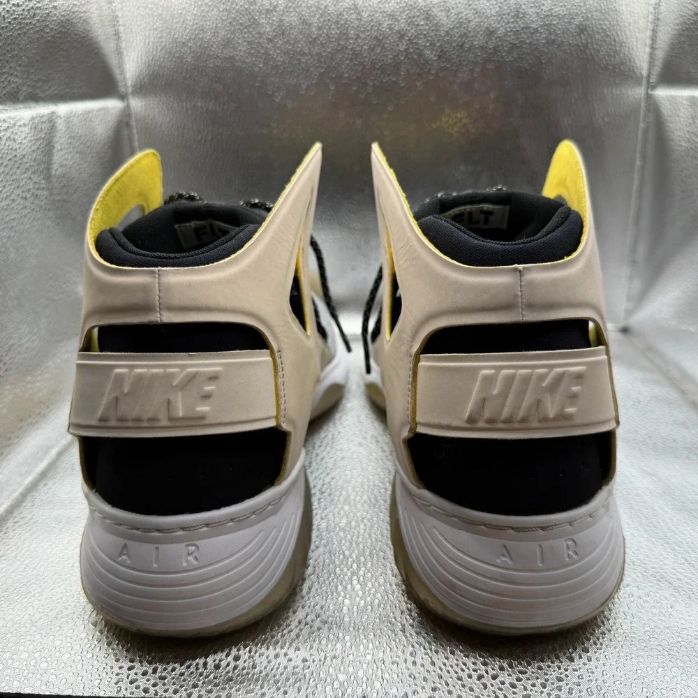 Size 13 Nike Air Flight‎ Huarache ULTRA N7 White Black Mens Sneakers 880855-117